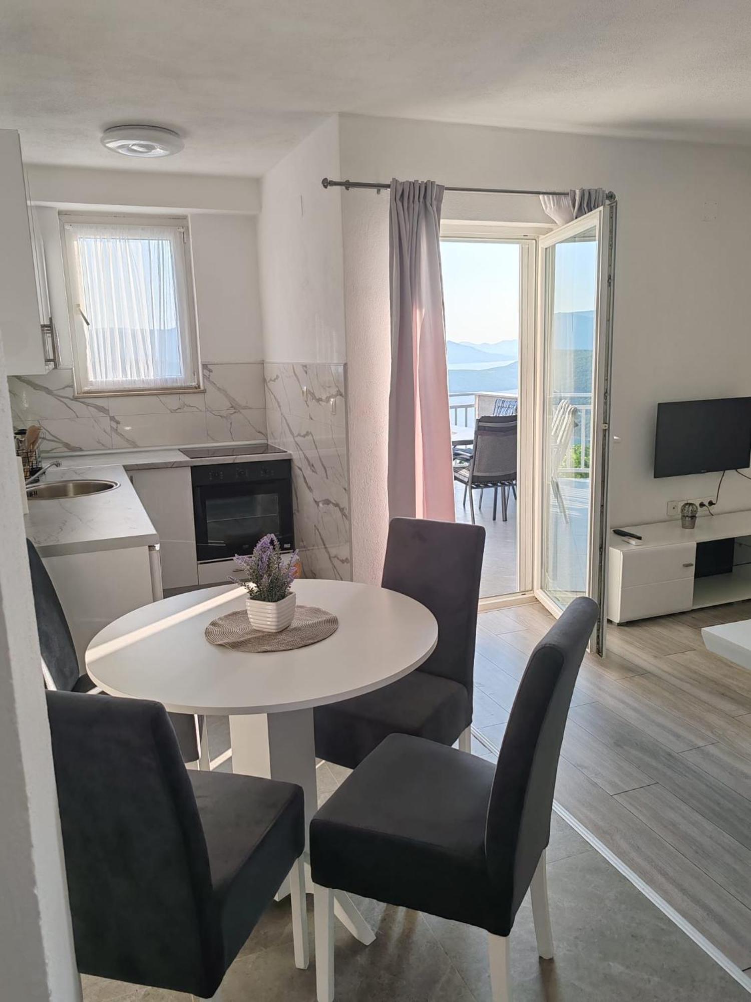 Apartman Iva Неум Екстериор снимка